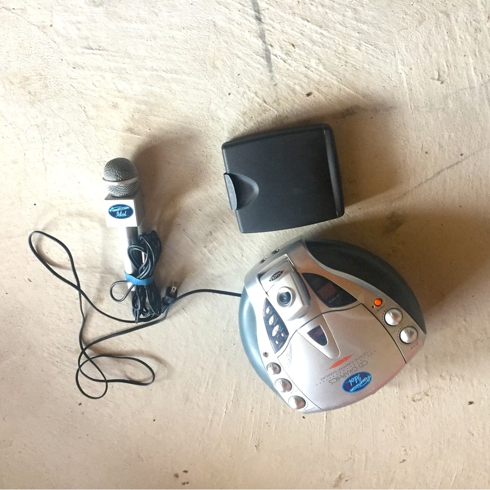 American Idol CD GRAPHICS, Microphone & Color Camera Karaoke